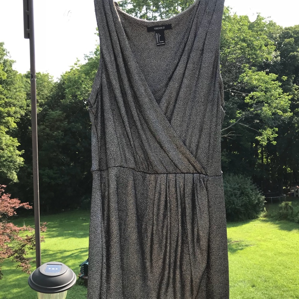 Forever 21 gold sparkly dress 💄